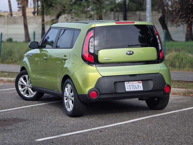 2015 Kia Soul + 2015 Kia Soul +