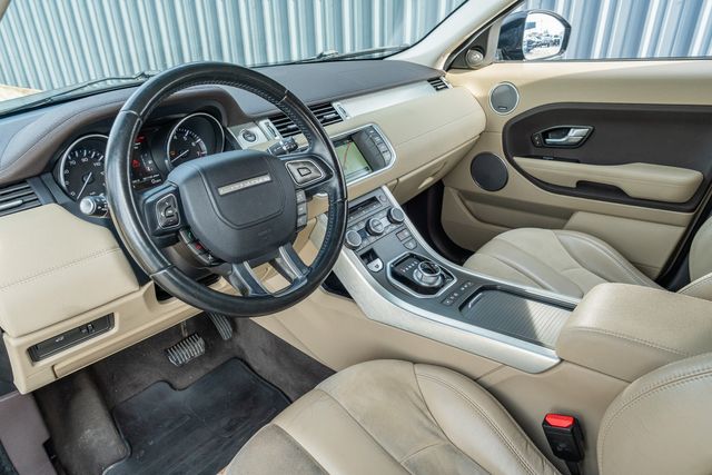 2015 Land Rover Range Rover Evoque Pure AWD / LOADED / LOW MILES VERY WELL MAINTAINED | Austin, TX | Rocky Mountain Truck Stop Austin 2015 Land Rover Range Rover Evoque Pure AWD / LOADED / LOW MILES VERY WELL MAINTAINED | Austin, TX | Rocky Mountain Truck Stop Austin