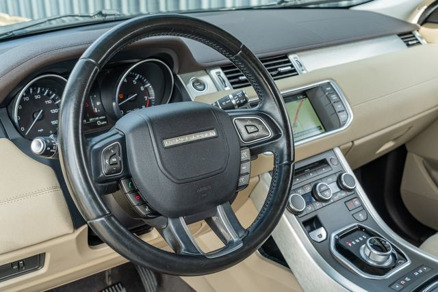 2015 Land Rover Range Rover Evoque Pure AWD / LOADED / LOW MILES VERY WELL MAINTAINED | Austin, TX | Rocky Mountain Truck Stop Austin 2015 Land Rover Range Rover Evoque Pure AWD / LOADED / LOW MILES VERY WELL MAINTAINED | Austin, TX | Rocky Mountain Truck Stop Austin