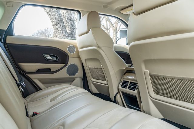 2015 Land Rover Range Rover Evoque Pure AWD / LOADED / LOW MILES VERY WELL MAINTAINED | Austin, TX | Rocky Mountain Truck Stop Austin 2015 Land Rover Range Rover Evoque Pure AWD / LOADED / LOW MILES VERY WELL MAINTAINED | Austin, TX | Rocky Mountain Truck Stop Austin