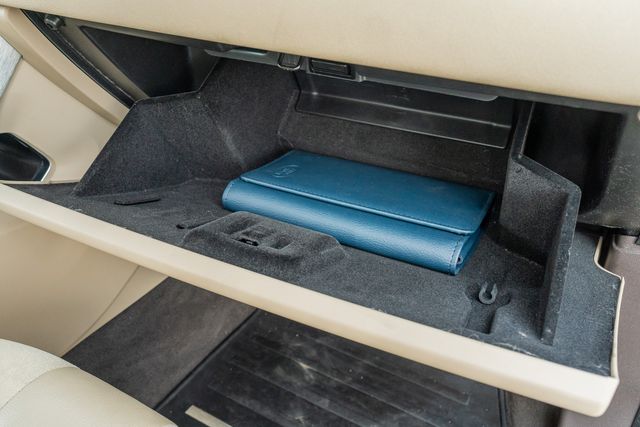 2015 Land Rover Range Rover Evoque Pure AWD / LOADED / LOW MILES VERY WELL MAINTAINED | Austin, TX | Rocky Mountain Truck Stop Austin 2015 Land Rover Range Rover Evoque Pure AWD / LOADED / LOW MILES VERY WELL MAINTAINED | Austin, TX | Rocky Mountain Truck Stop Austin