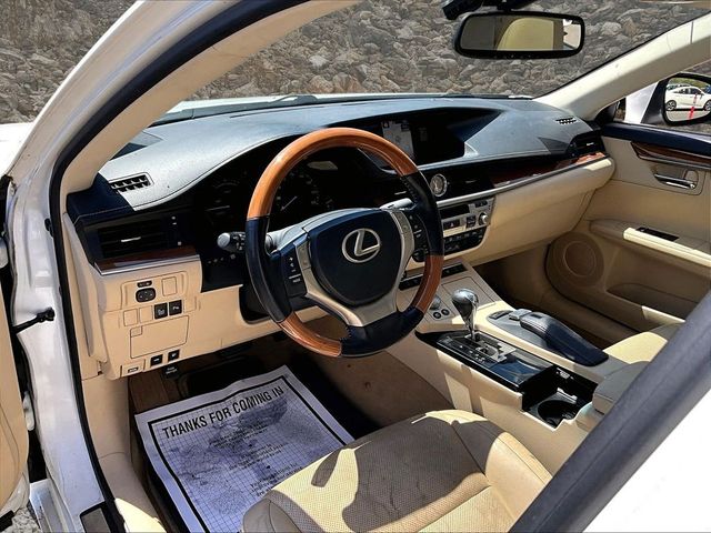 2015 Lexus ES 300h