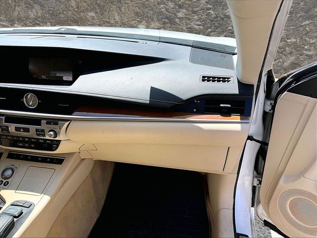 2015 Lexus ES 300h