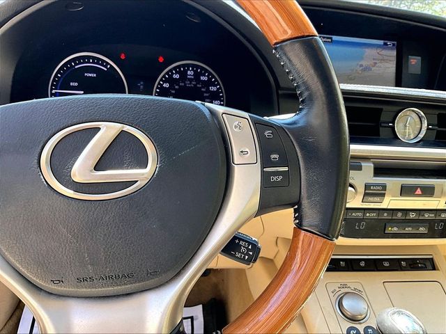 2015 Lexus ES 300h