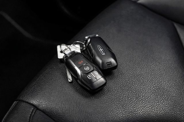 2015 Lincoln MKC PerfectCarfax PremierEquipmentGroup | Dallas, TX | Stevens Motor Company LLC 2015 Lincoln MKC PerfectCarfax PremierEquipmentGroup | Dallas, TX | Stevens Motor Company LLC