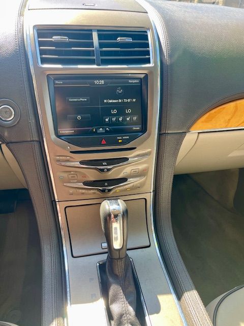 2015 Lincoln MKX Base