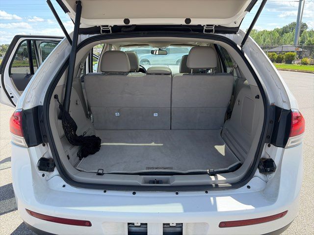 2015 Lincoln MKX Base