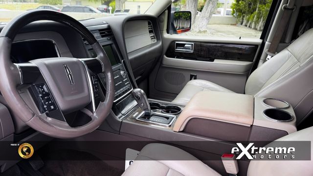 2015 Lincoln Navigator Base