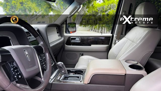 2015 Lincoln Navigator Base
