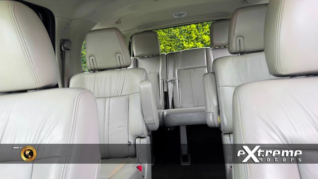 2015 Lincoln Navigator Base