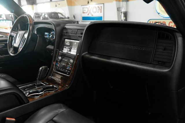 2015 Lincoln Navigator  | New York, NY | Spincar Demo Account