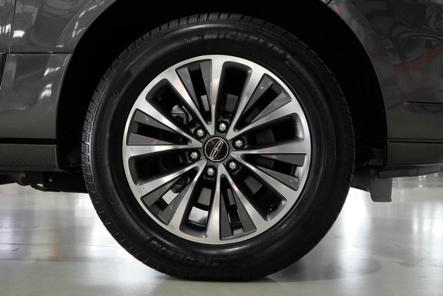 2015 Lincoln Navigator  | New York, NY | Spincar Demo Account