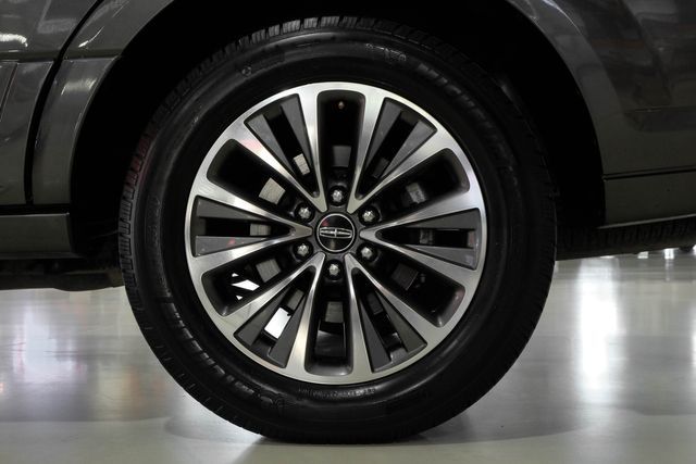 2015 Lincoln Navigator  | New York, NY | Spincar Demo Account