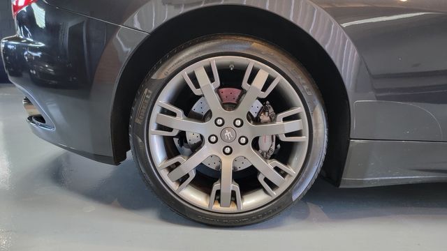 2015 Maserati GranTurismo Base