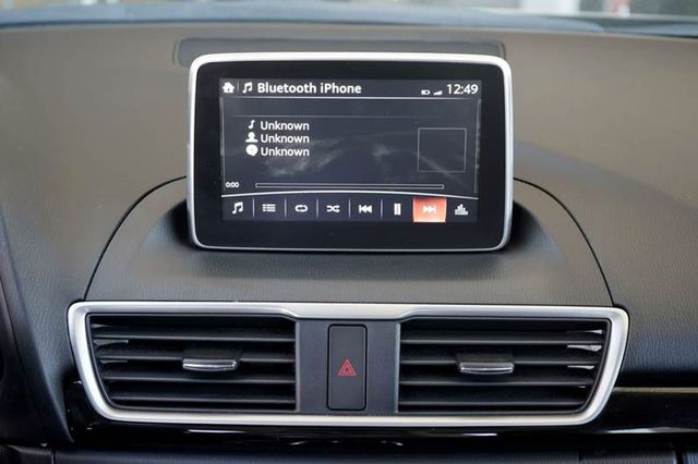 2015 Mazda Mazda3 i Sport