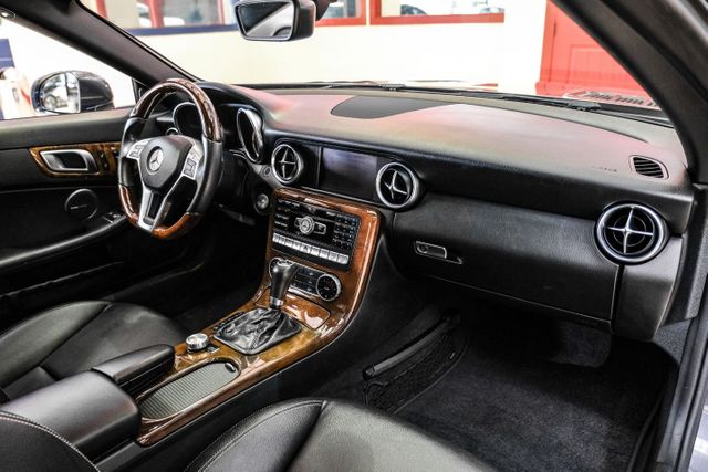 2015 Mercedes-Benz SLK 250 | Addison, TX | Mr Car Guys
