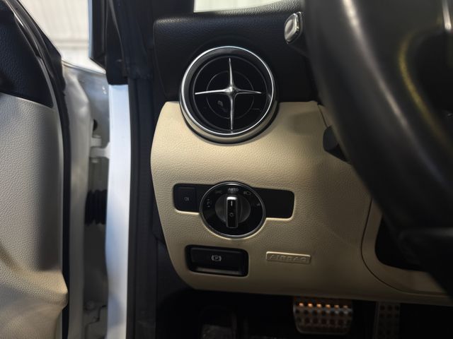 2015 Mercedes-Benz SLK 250 2015 Mercedes-Benz SLK 250