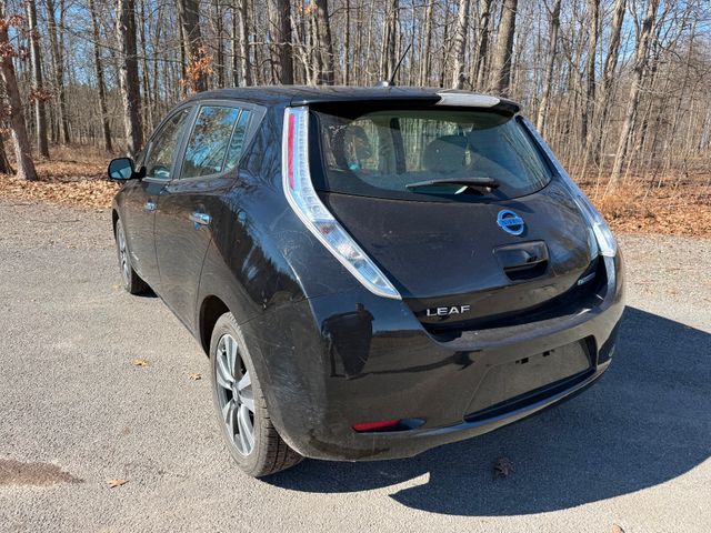 2015 Nissan LEAF SV