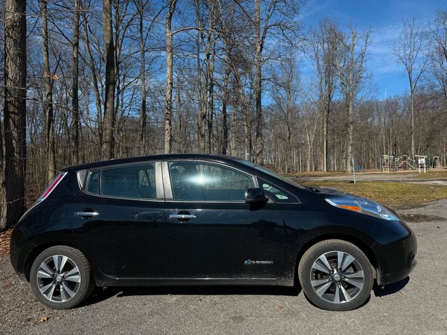 2015 Nissan LEAF SV