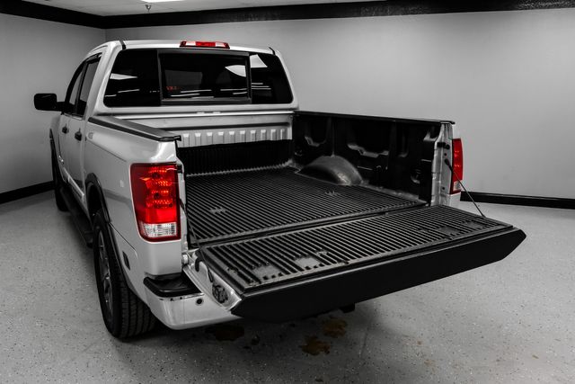 2015 Nissan Titan SV 2-Owners PerfectCarfax ValuePkg Nav | Dallas, TX | Stevens Motor Company LLC