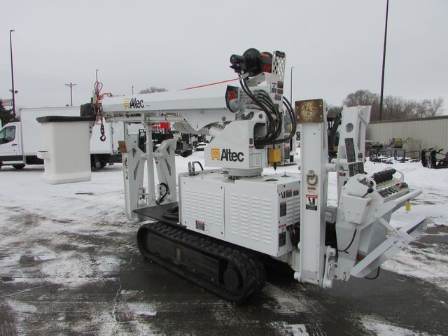 2015 Altec DB 37 Remote Controlled Derrick Digger  | St Cloud MN | NorthStar Truck Sales