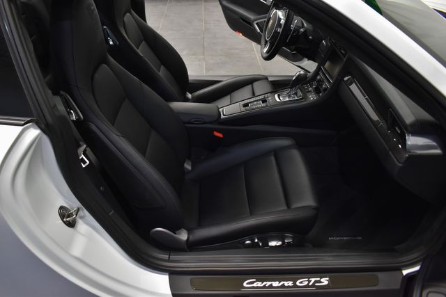 2015 Porsche 911 Carrera GTS