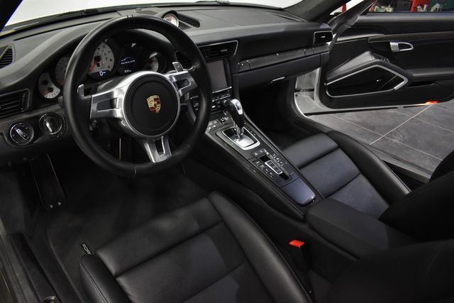 2015 Porsche 911 Carrera GTS
