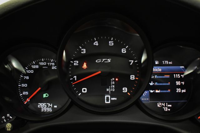 2015 Porsche 911 Carrera 4 GTS