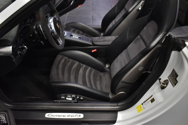 2015 Porsche 911 Carrera 4 GTS 2015 Porsche 911 Carrera 4 GTS