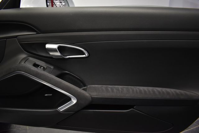 2015 Porsche 911 Carrera 4 GTS