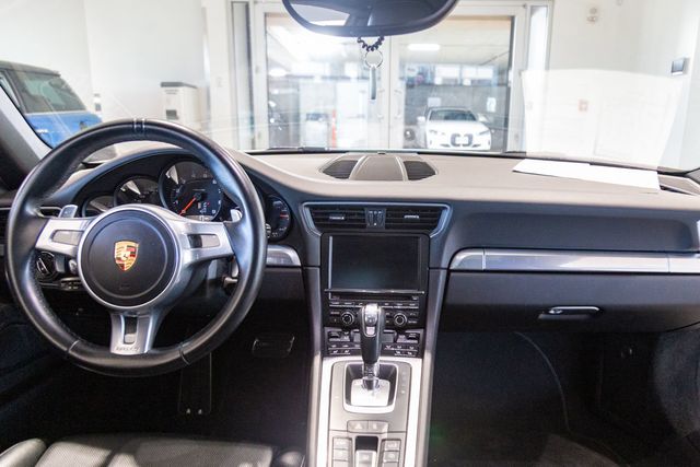 2015 Porsche 911 Carrera