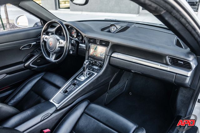 2015 Porsche 911 Carrera 4S