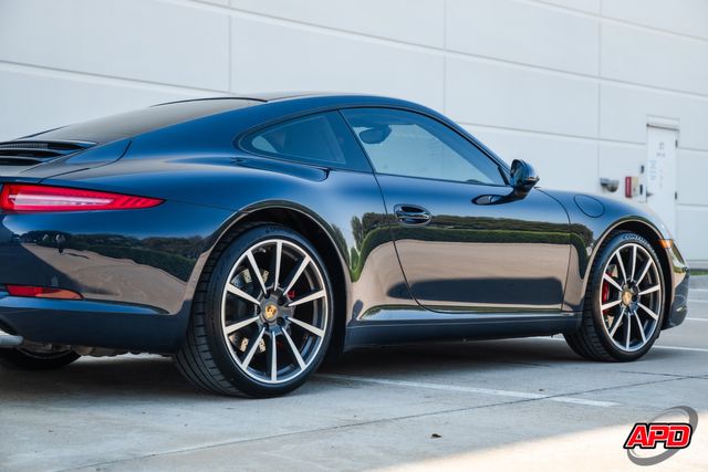2015 Porsche 911 Carrera