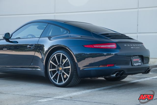 2015 Porsche 911 Carrera