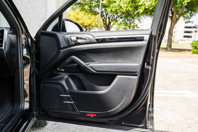 2015 Porsche Cayenne S | Addison, TX | Apex Auto Sports