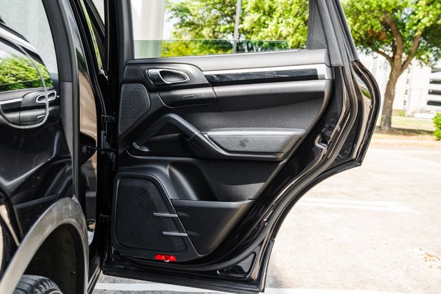 2015 Porsche Cayenne S | Addison, TX | Apex Auto Sports