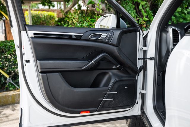 2015 Porsche Cayenne S | Addison, TX | Apex Auto Sports