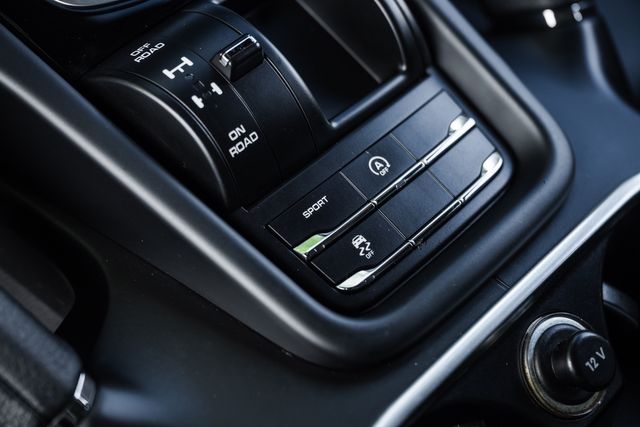 2015 Porsche Cayenne S | Addison, TX | Apex Auto Sports