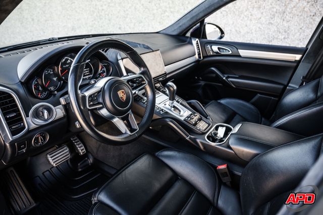 2015 Porsche Cayenne Turbo 2015 Porsche Cayenne Turbo