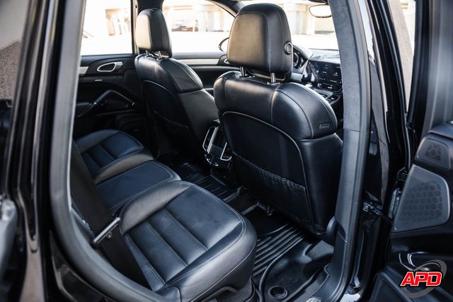 2015 Porsche Cayenne Turbo 2015 Porsche Cayenne Turbo