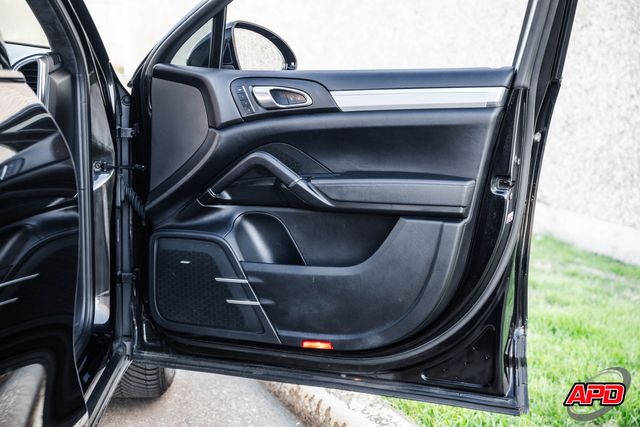 2015 Porsche Cayenne Turbo 2015 Porsche Cayenne Turbo