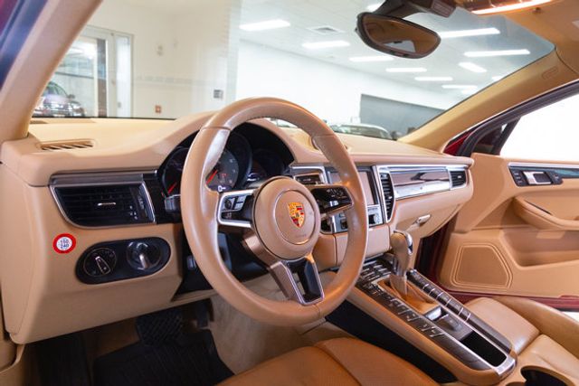 2015 Porsche  Macan S 