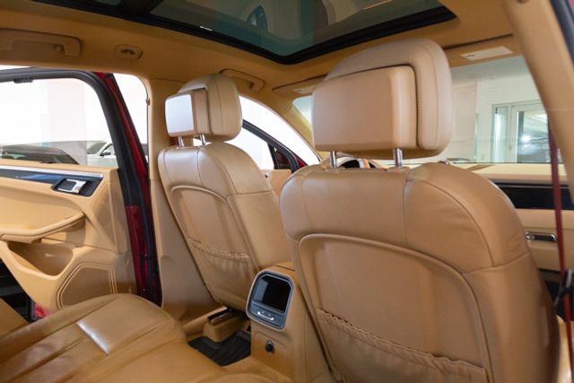 2015 Porsche  Macan S 