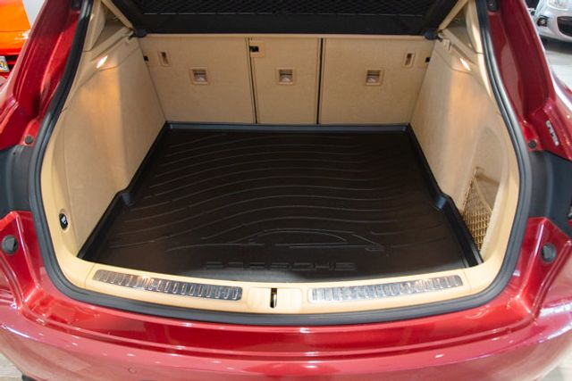 2015 Porsche  Macan S 