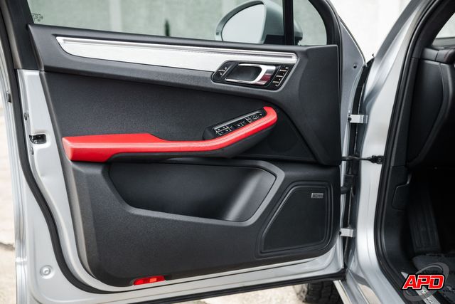 2015 Porsche Macan Turbo 2015 Porsche Macan Turbo