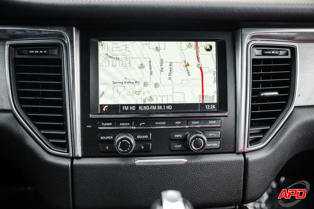 2015 Porsche Macan Turbo 2015 Porsche Macan Turbo