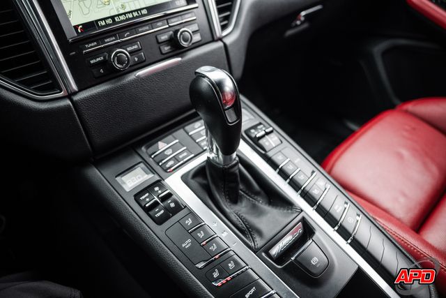 2015 Porsche Macan Turbo 2015 Porsche Macan Turbo