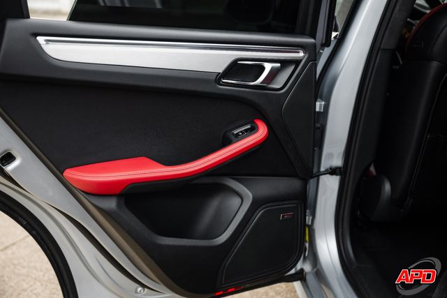 2015 Porsche Macan Turbo 2015 Porsche Macan Turbo