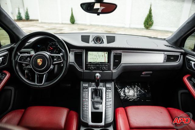 2015 Porsche Macan Turbo 2015 Porsche Macan Turbo