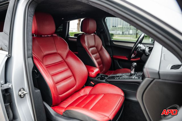 2015 Porsche Macan Turbo 2015 Porsche Macan Turbo